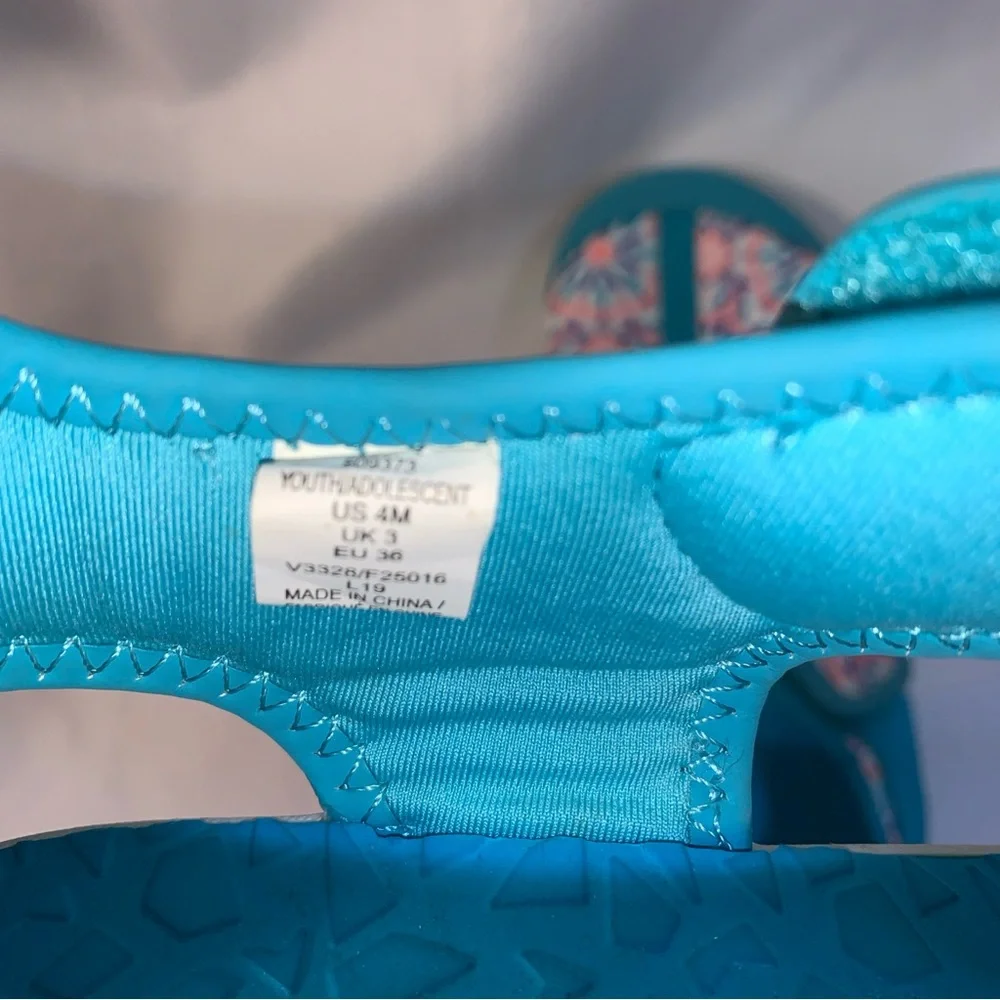 Lands’ End Sandals Kids Youth Size 4 Floral Teal Pink Closed Toe Shoes
